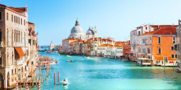 Veneza vai começar a taxar turistas a partir de 2024